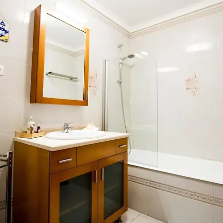 Haus Der Scheinwerfer Mit Freier Garage By Interhome Lejlighed Gafanha da Nazaré