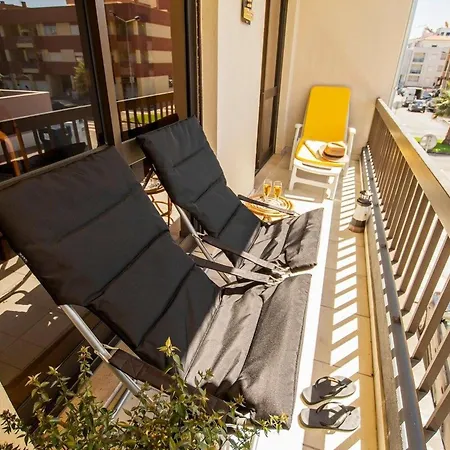 Haus Der Scheinwerfer Mit Freier Garage By Interhome *