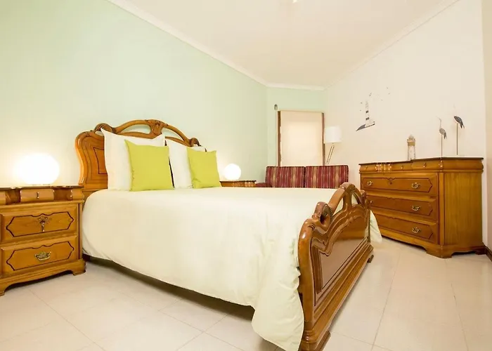 Haus Der Scheinwerfer Mit Freier Garage By Interhome Lejlighed *