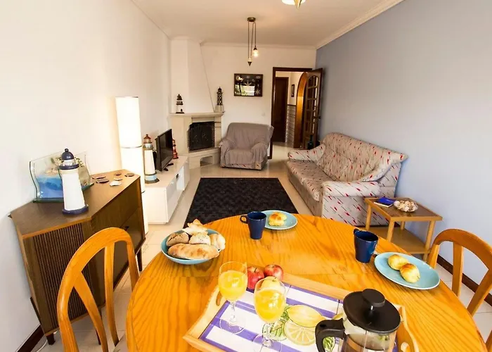 Haus Der Scheinwerfer Mit Freier Garage By Interhome Apartman Gafanha da Nazaré