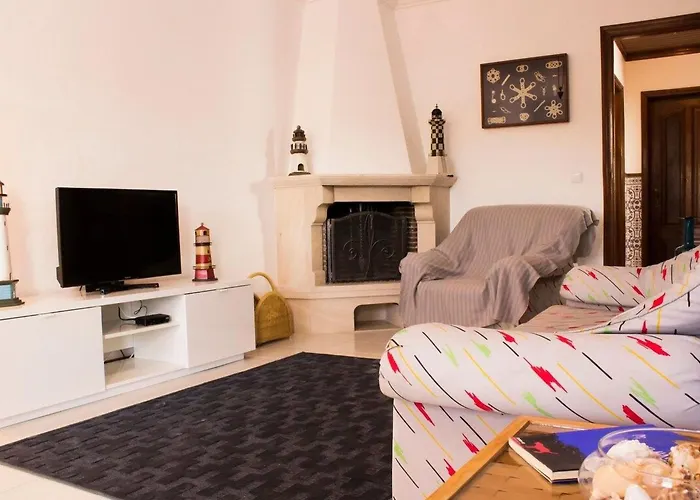 Haus Der Scheinwerfer Mit Freier Garage By Interhome Gafanha da Nazaré