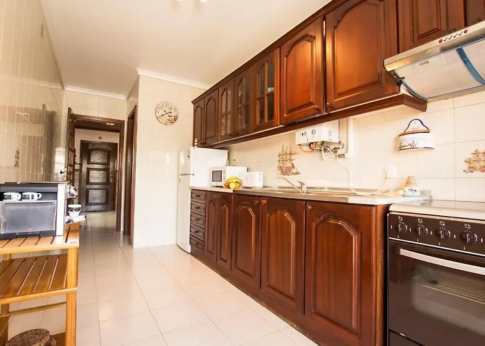 Haus Der Scheinwerfer Mit Freier Garage By Interhome Gafanha da Nazaré